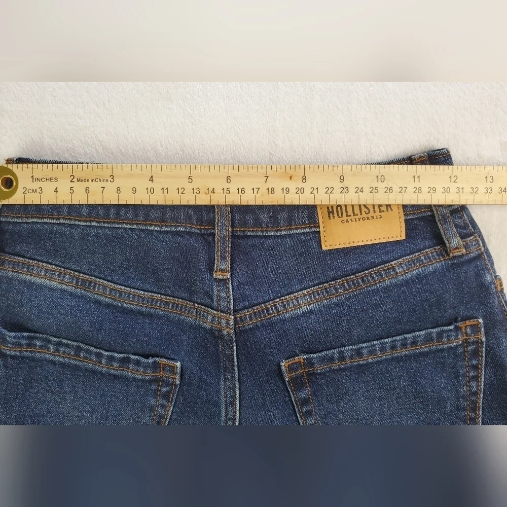 Hollister Ultra High-Rise Dad‎ Jeans Size 25